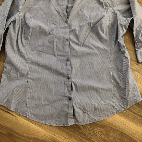 Worthing Blue Pin Stripe Button down Women’s size 2X - Picture 3 of 8